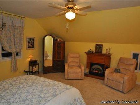 Millers Landing Bed & Breakfast Llc Hotel New Haven Room photo